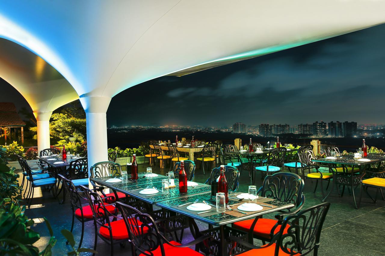 Sunnys World Hotel Пюн Екстериор снимка
