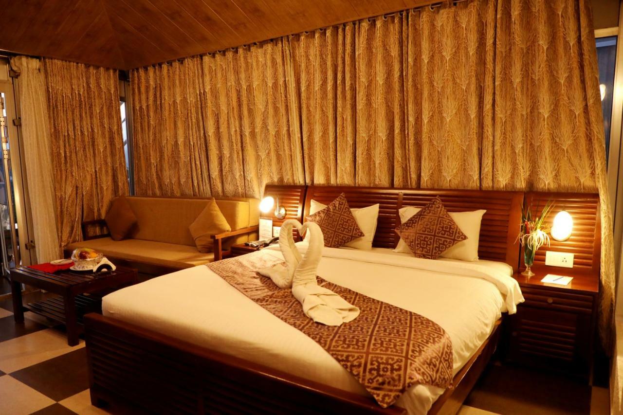Sunnys World Hotel Пюн Екстериор снимка