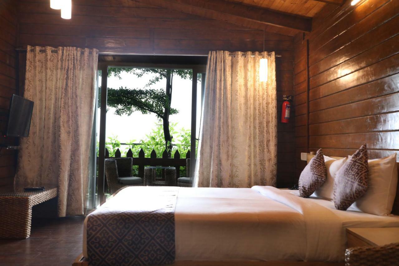 Sunnys World Hotel Пюн Екстериор снимка
